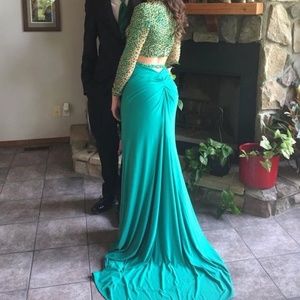Sherri Hill Emerald Green Prom Dress